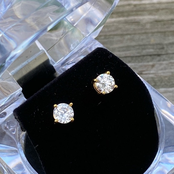 Cubic Zirconia 5mm round earrings gold plated setting - Picture 2 of 6